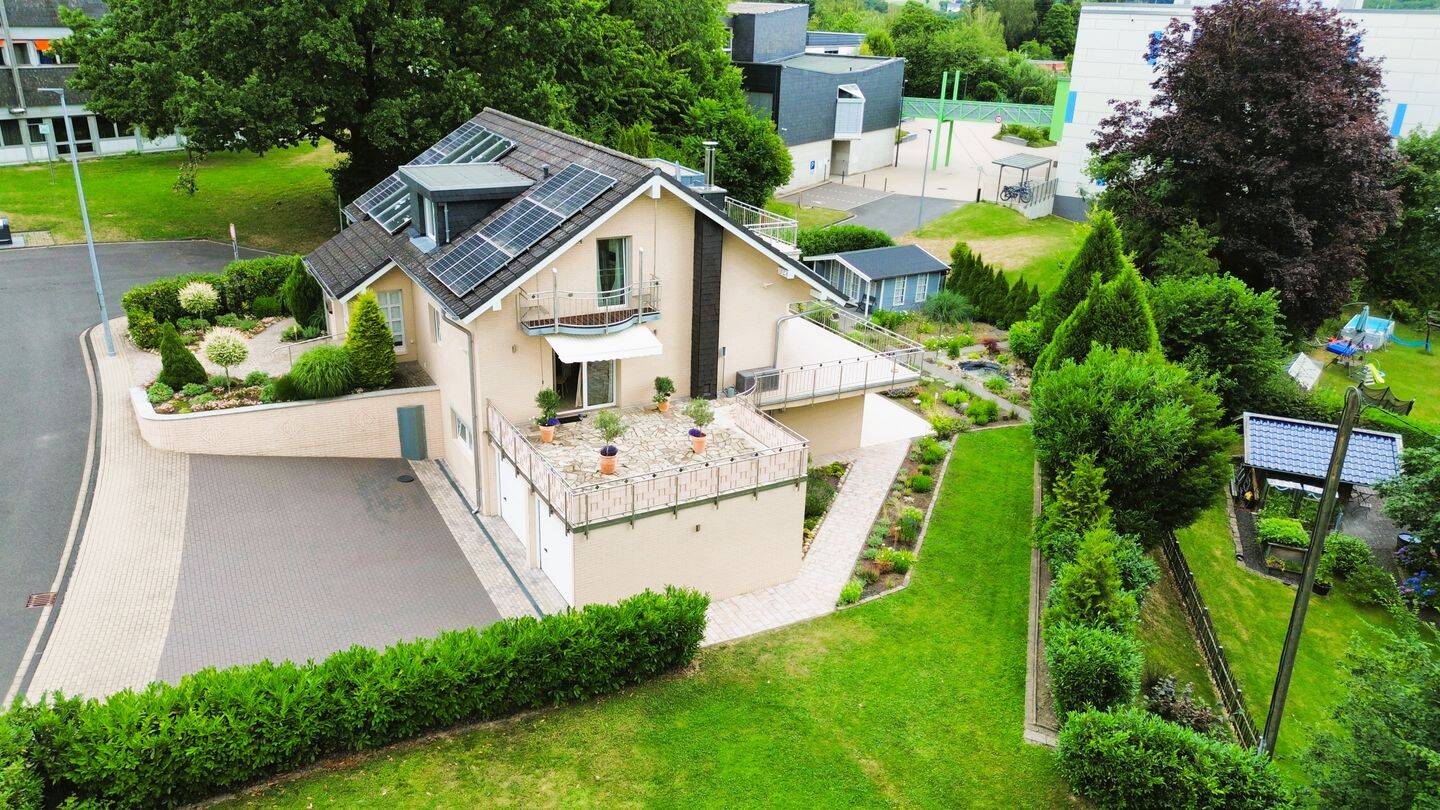 Exklusives und unabhängiges Wohnen auf 3 Ebenen - energieeffizient und zukunftssicher – Much – Vorschaubild 2