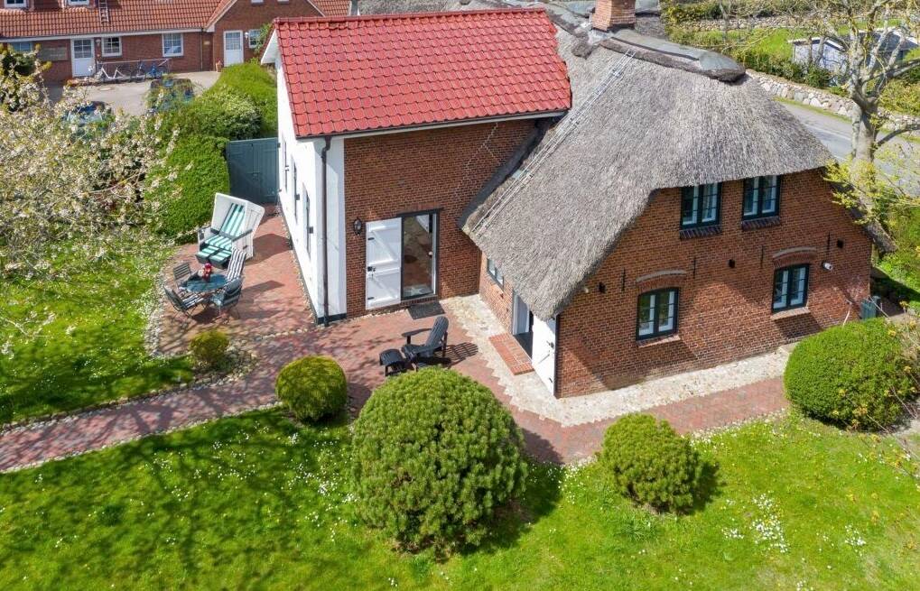 Historische Doppelhaushälfte mit Liebe zum Detail und Doppelgarage – Sylt – Vorschaubild 2