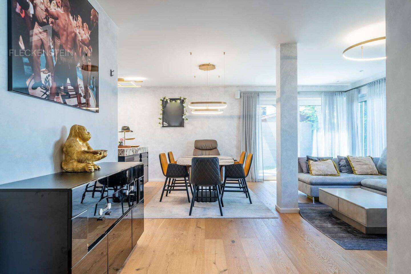 Cooles Designer-Einfamilienhaus im Bauhausstil mit Garten, zwei Dachterrassen und privatem Spa – München – Vorschaubild 3