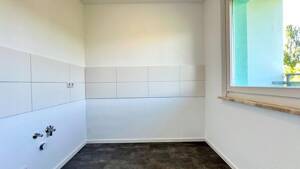 Helle 3-Zimmerwohnung mit Balkon und Aufzug! – 1239 Dresden – Vorschaubild 5