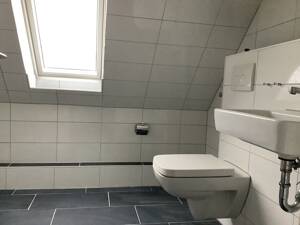 Frisch modernisierte Dachgeschosswohnung (ohne Fahrstuhl) – 24143 Kiel – Vorschaubild 4