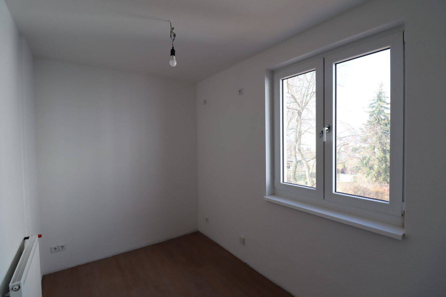 3-Raumwohnung in bester Wohnlage mit Wanne, Dusche und Balkon – Chemnitz – Vorschaubild 5