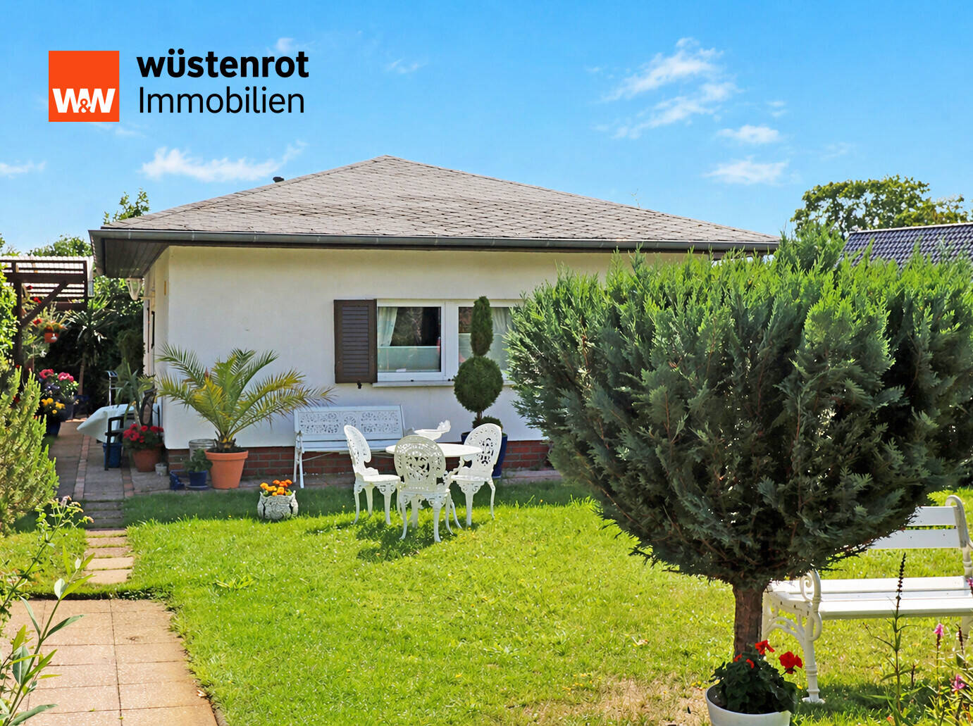 SELBST WOHNEN + VERMIETEN: EINFAMILIENHAUS + ZWEI FERIENHÄUSER + FERIENWOHNUNG + GROSSES GRUNDSTÜCK – Heringsdorf – Vorschaubild 4