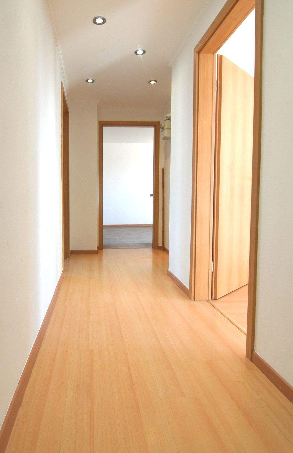 Sonnige 2 Zimmer-Wohnung nahe Saturn-Arena – Ingolstadt – Vorschaubild 7