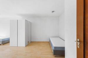 Großzügige 5-Zimmer-Wohnung mit Balkon, Garage – 93057 Regensburg – Vorschaubild 3