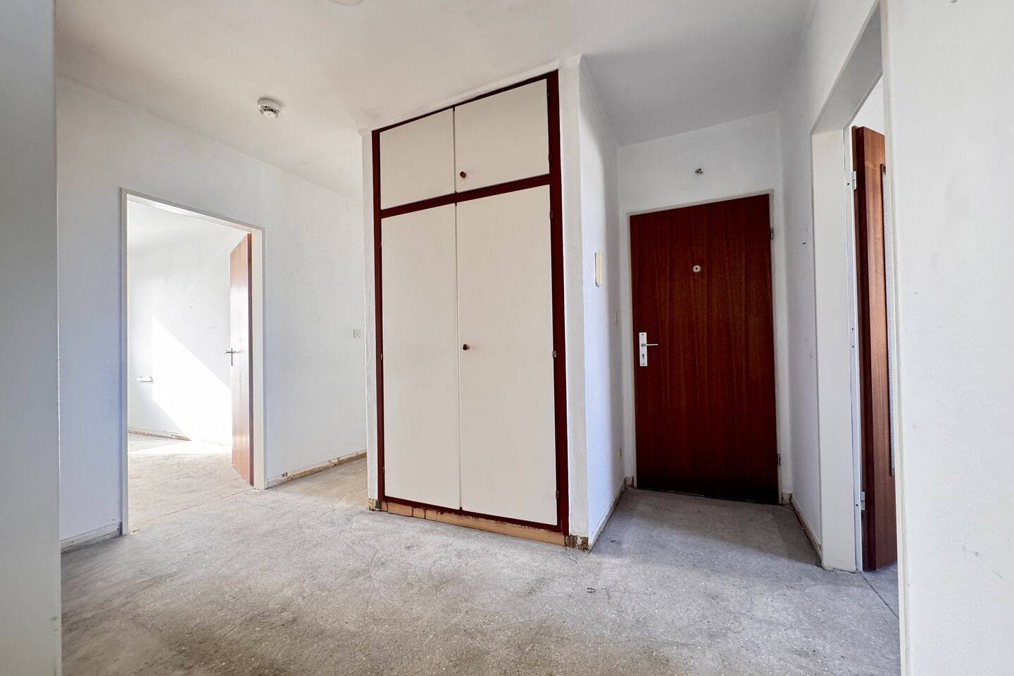 Attraktive 3-Zimmer-Wohnung mit großzügigem Schnitt, Süd-Südwest-Balkon – Lübeck – Vorschaubild 7