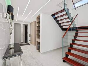 Wohnen mit Prestige - freistehendes, luxuriöses Einfamilienhaus in Gelsenkirchen-Hassel – 45896 Gelsenkirchen – Vorschaubild 2