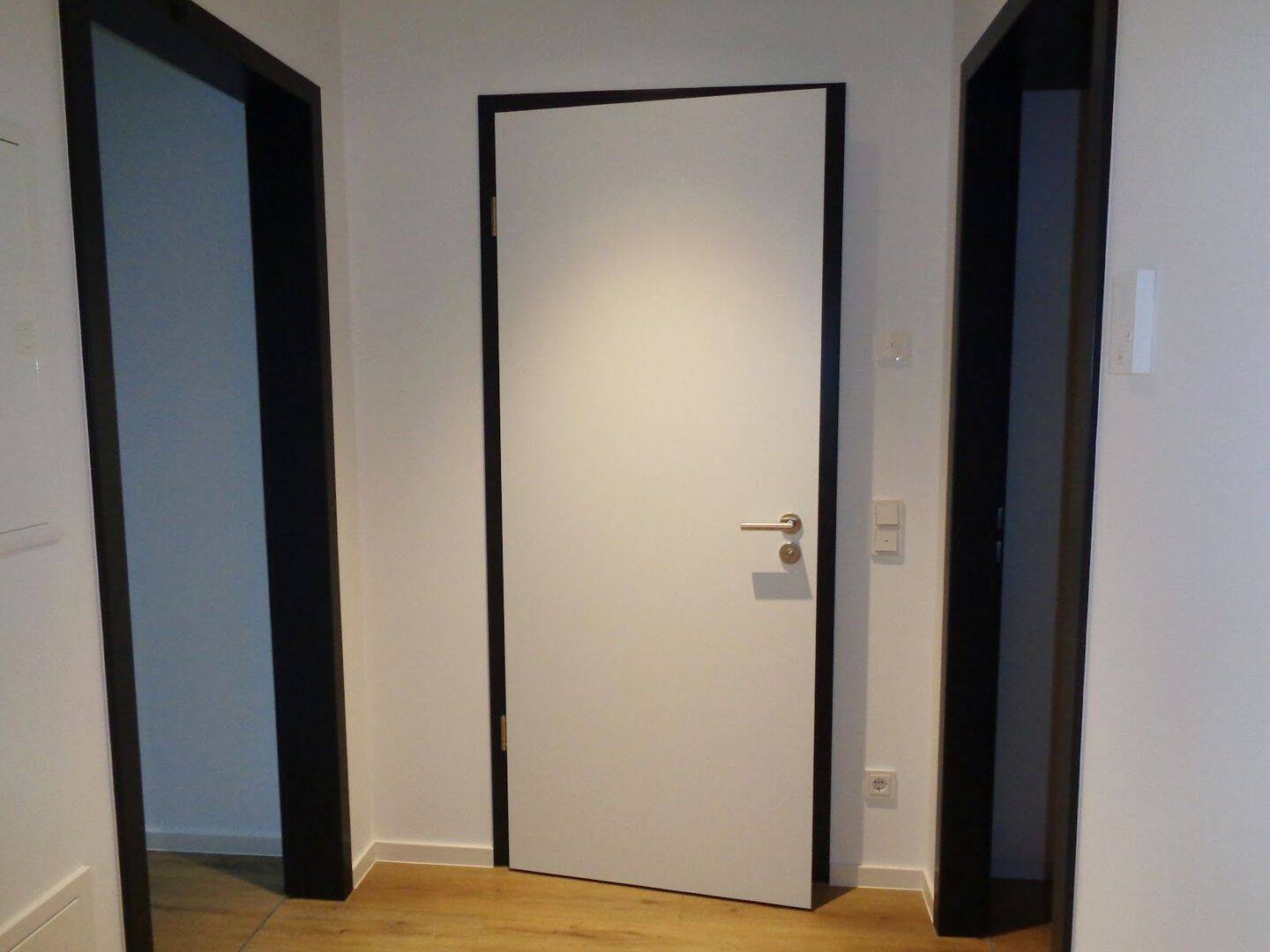 WG-Zimmer im Campus Nähe FH, moderne Ausstattung, Design-Möbel, Einbauküche, Duschbad, Terrasse – Bielefeld – Vorschaubild 7