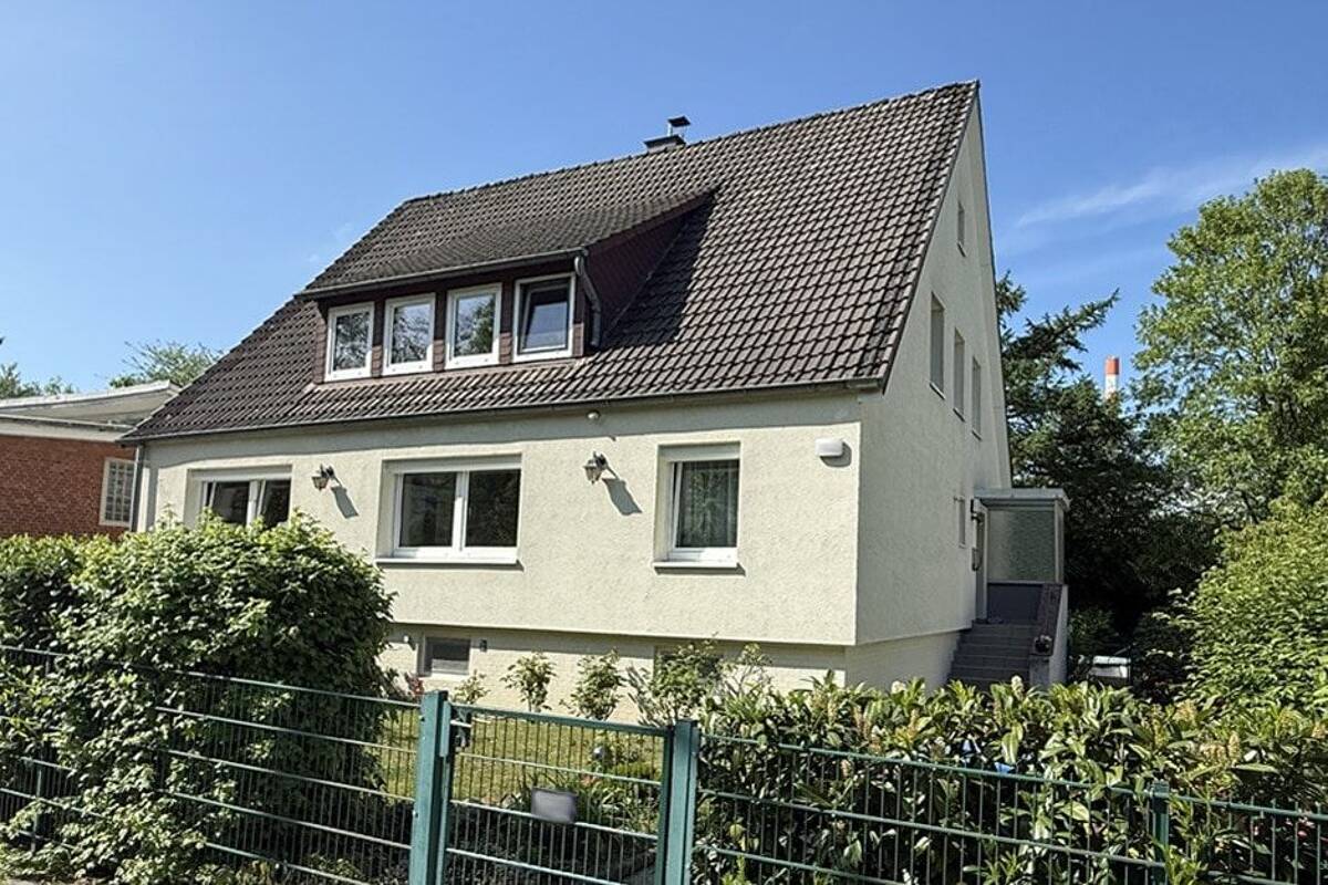 Modernisiert. Vermietet. Wertbeständig. – 21075 Hamburg – Bild 1 von 9