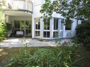Wunderschöne 2-Zimmerwohnung im EG mit eigenem Gartenanteil und einem Duplexstellplatz (oben) in Alt-Solln. Prov.frei ! – 81479 München – Vorschaubild 6