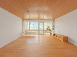 Wohnen mit Weitblick: großzügige 4,5-Zimmer-Wohnung mit sonniger Süd-Loggia! – 71282 Hemmingen – Vorschaubild 2