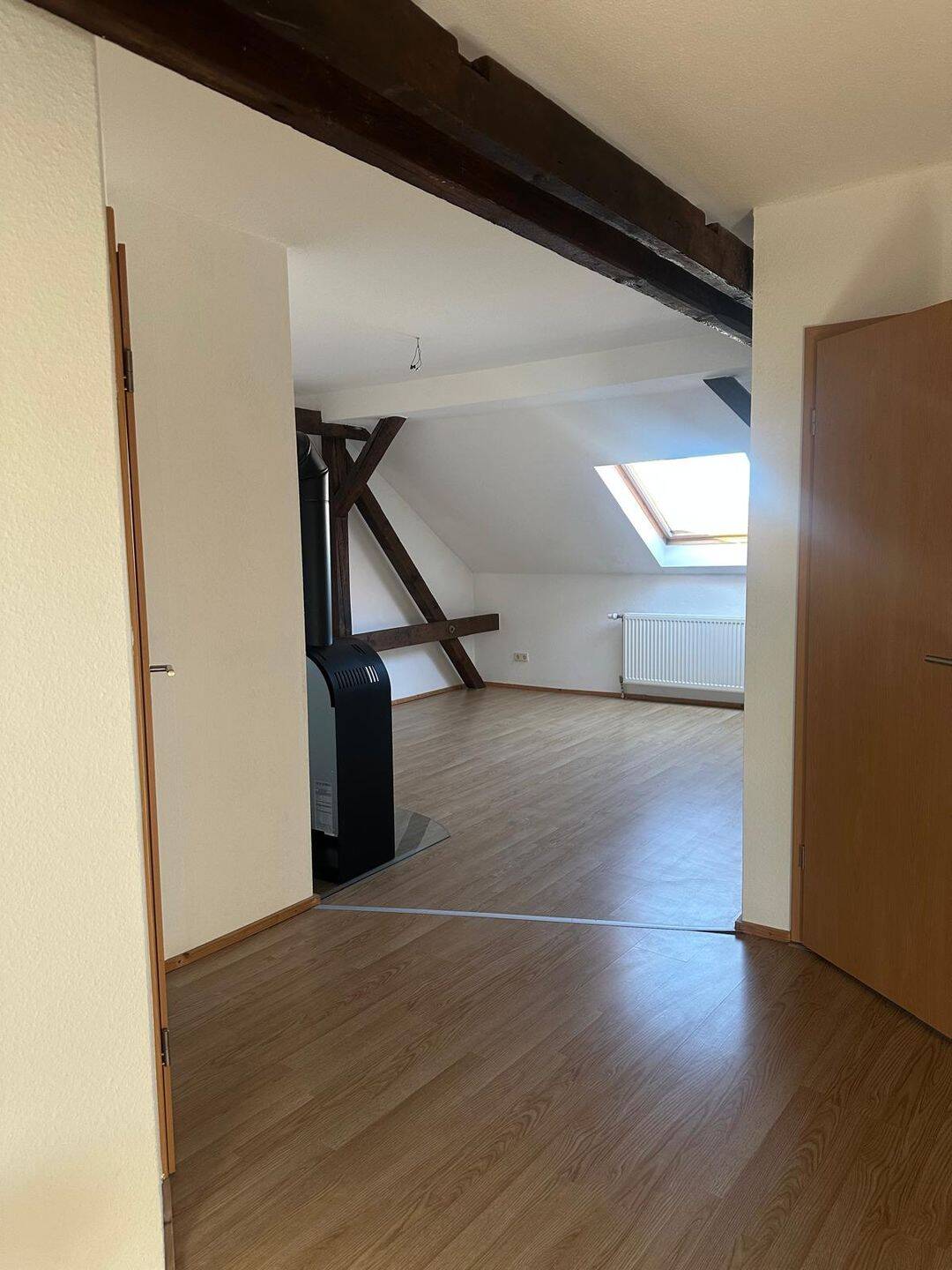3 Zimmerwohnung mit Kaminofen und rustikalem Flair in guter Lage – Erfurt – Vorschaubild 4