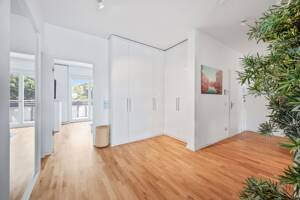 Penthouse-Feeling im Grünen: Großzügige 4-Zimmer-Wohnung mit Terrasse und Balkon in Berlin-Britz – 12347 Berlin – Vorschaubild 4