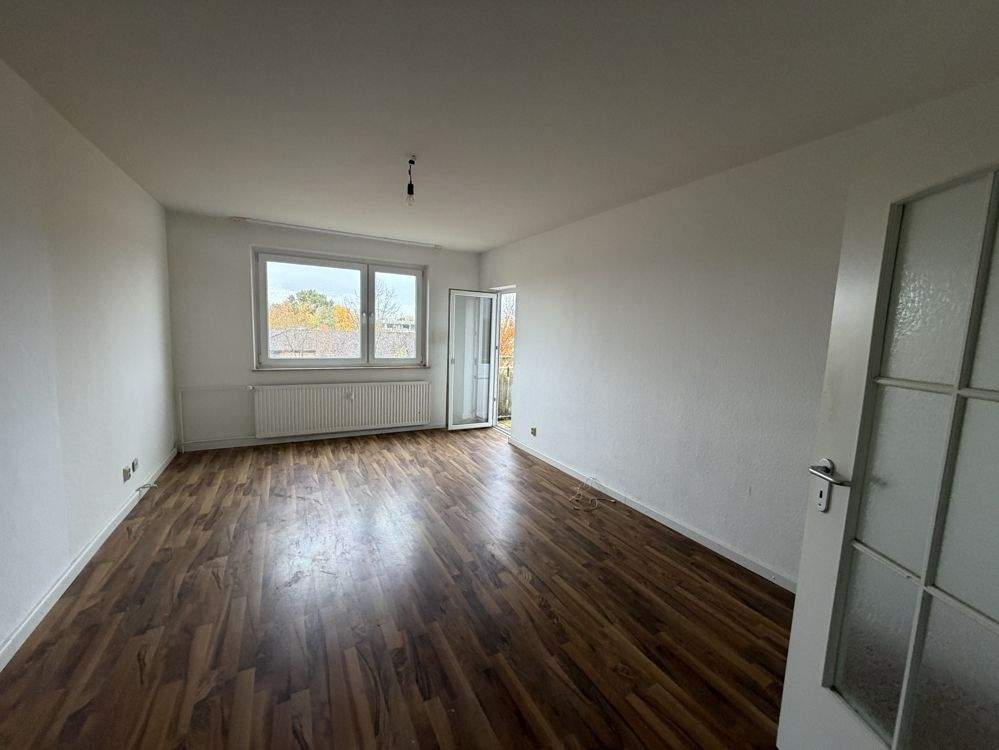 Gut geschnittene, renovierungsbedürftige 3-Zimmerwohnung in Kiel Mettenhof