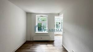 Moderne, sanierte 2- Zimmer- Wohnung mit zusätzlichem Erkerzimmer, französischem Balkon, Einbauküche – 19055 Schwerin – Vorschaubild 2