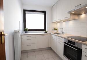 Eppendorf: Sonnige 2-Zimmer-Wohnung mit Süd-Balkon, TG-Stellplatz und Gartennutzung – 20251 Hamburg – Vorschaubild 4