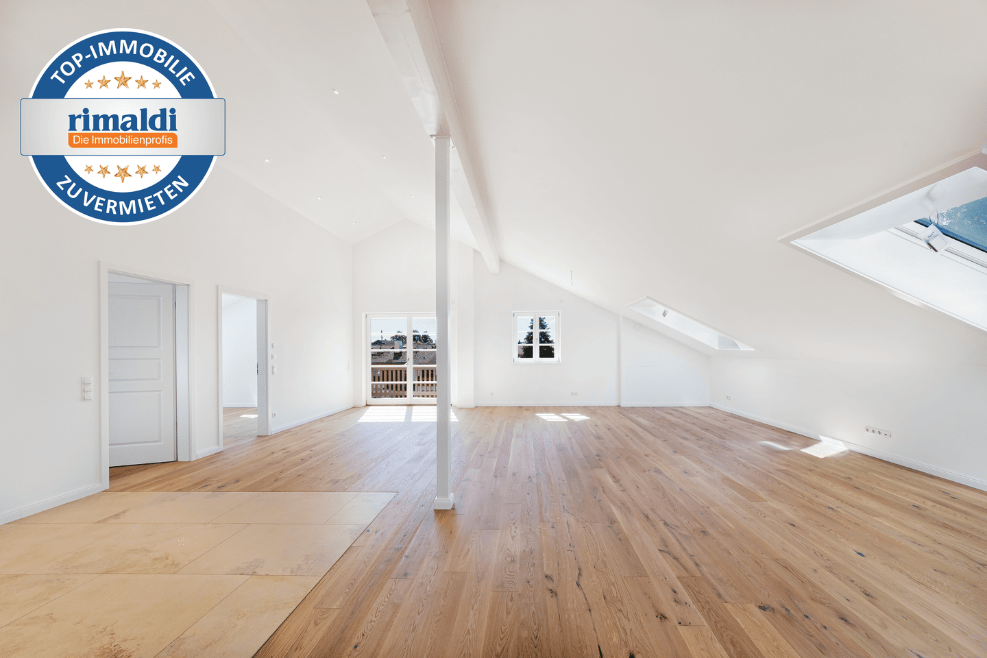 Loftartige Neubau-DG-Wohnung auf dem Dorf