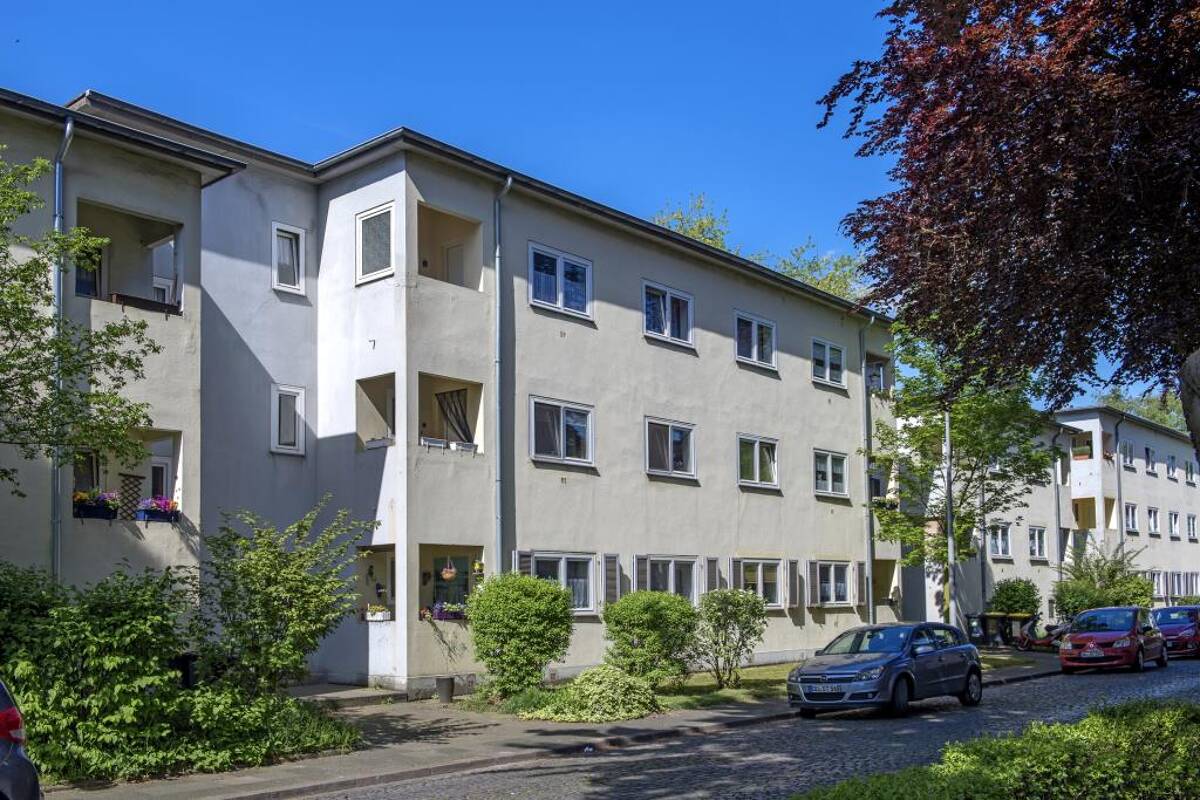 Schöne und ruhige 2-Zimmer-Wohnung mit Balkon! – 47057 Duisburg – Bild 1 von 9