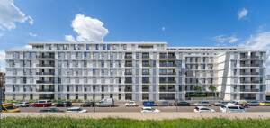 Wunderschöne * Staffelgeschosswohnung * Terrasse * Teileinbauküche * TG Stellplatz