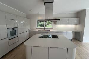 Stil & Raum im Brucker Holt! Exquisite Luxus-Wohnung mit EBK, Kamin & Gartenterrasse – 45133 Essen – Vorschaubild 7