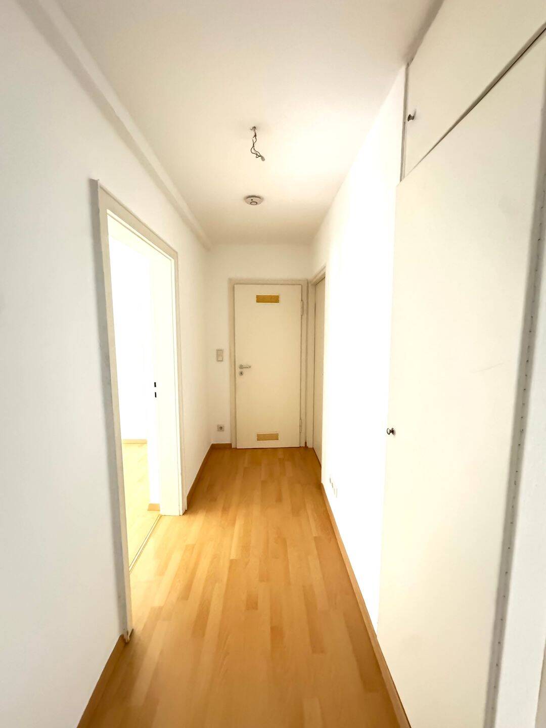 Helle 3-Zimmer-Wohnung mit Balkon in begehrter Lage zu vermieten – Nürnberg – Vorschaubild 9