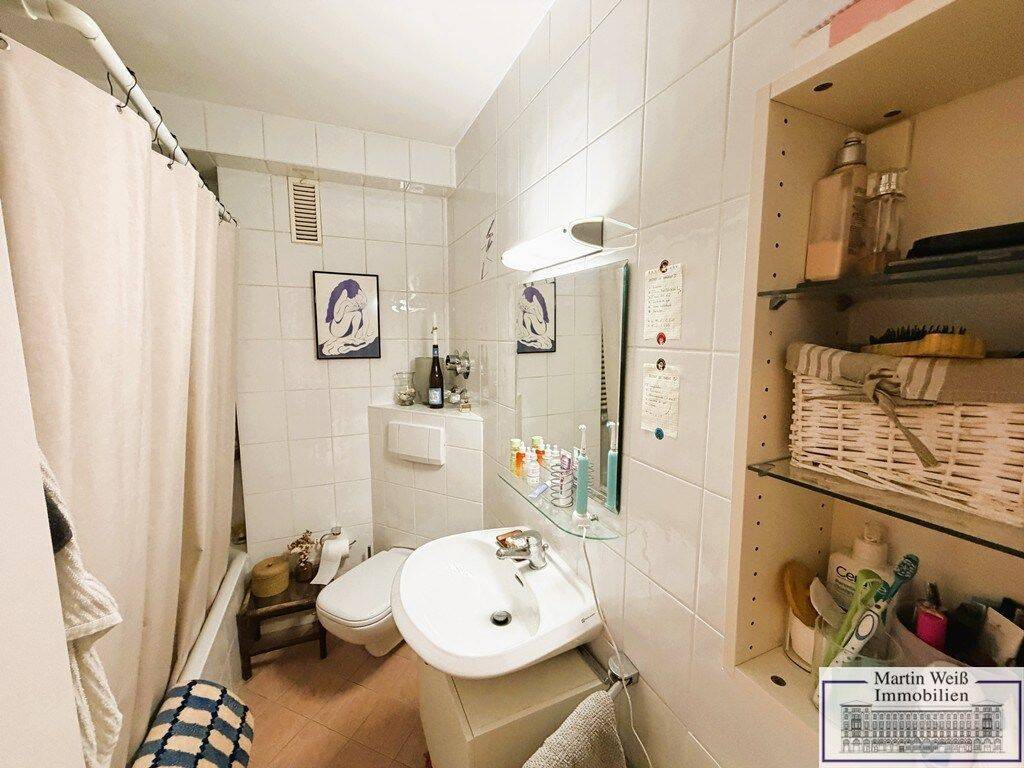 Sonnige 1-Zimmer-Wohnung mit Süd/Ost-Balkon im Lehel Nähe Isartor und St.-Lukas Kirche – München – Vorschaubild 5