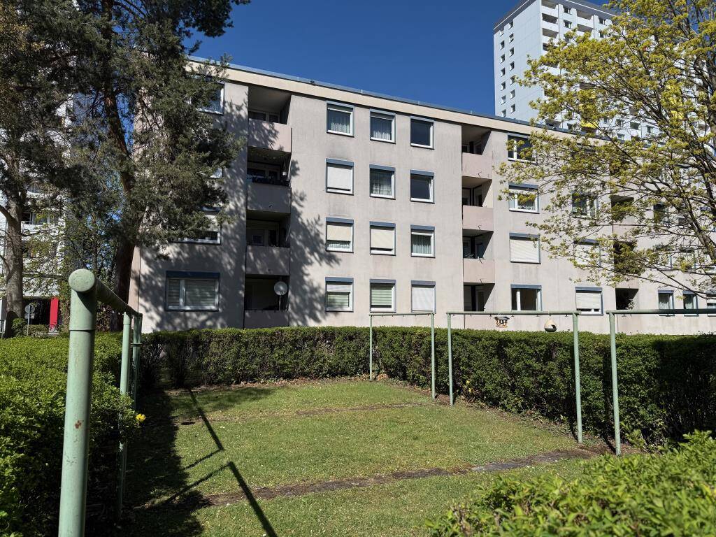freie renovierungsbedürftige 3-Zimmer ETW - Nähe Messe und UNI in Nürnberg, Neuselsbrunn 51-WE385 – Nürnberg – Vorschaubild 3