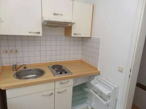 großzügig geschnittene 2-Raumwohnung mit Balkon in guter Lage – Karl-Liebknecht-Straße 1 a, 7749 Jena – Vorschaubild 7