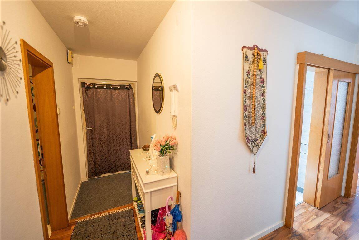 Lichtdurchflutete 4-Zimmer-Stadtwohnung in ruhiger Lage - Ulm Mitte, mit Erbbaurecht – Ulm – Vorschaubild 2