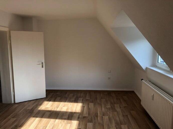 3 Zimmer Wohnung in Erwitte, Dachgeschoss – Erwitte – Vorschaubild 2