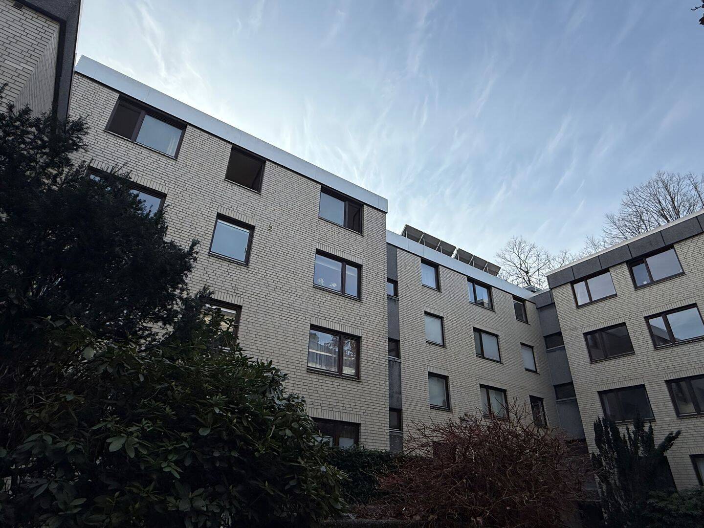 Exklusive Wohnung mit Pool & Sauna in direkter Alsternähe – Hamburg – Vorschaubild 2
