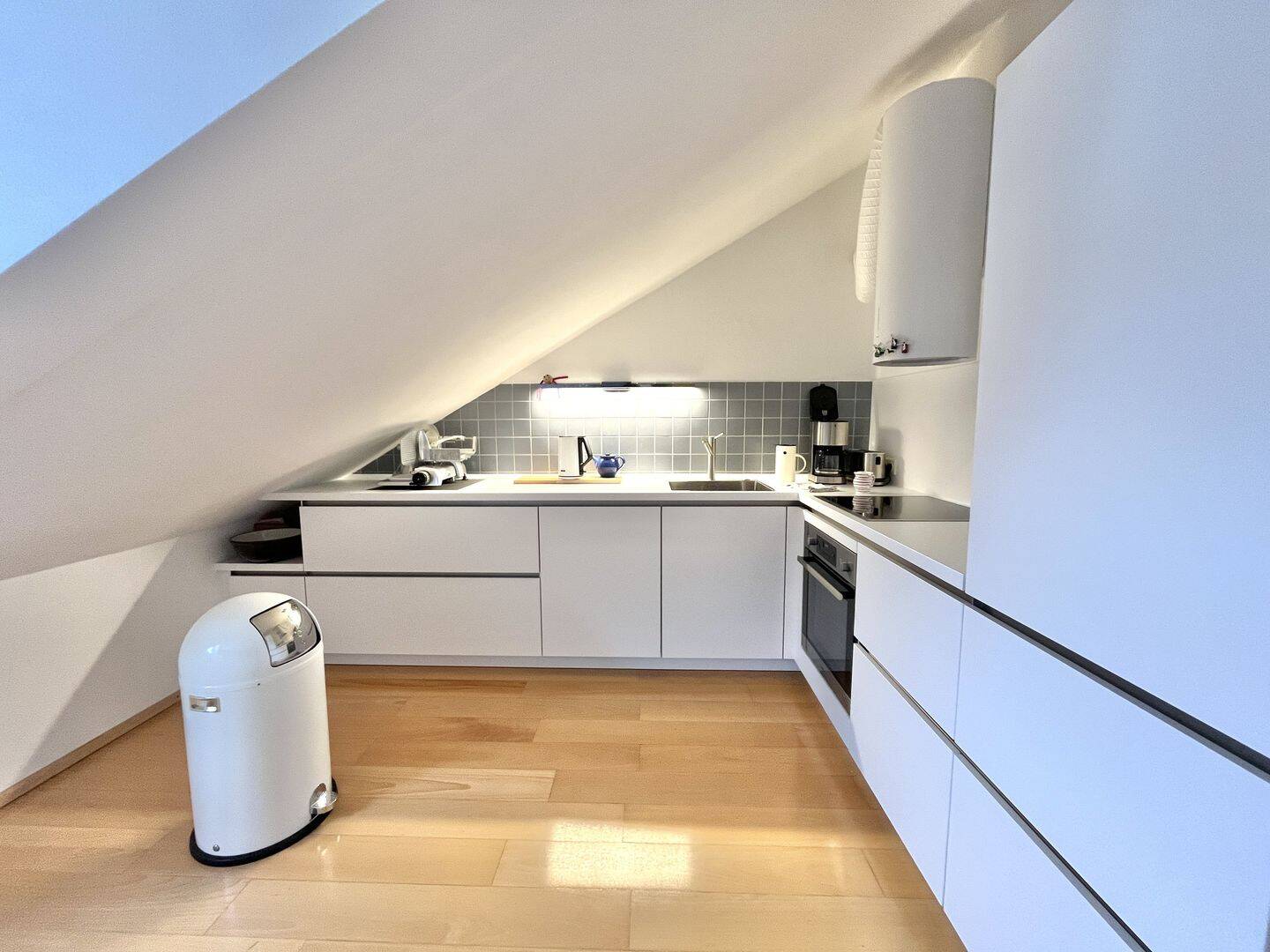 Wohnen mit Charme - Lichtdurchflutete und großzügige DG-Wohnung im Antonviertel – Ingolstadt – Vorschaubild 6