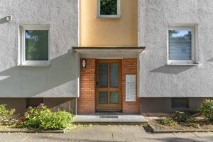 Solide 3-ZKB-Wohnung in einem modernisiertem Mehrfamilienhaus in Bremen-Woltmershausen – 28197 Bremen – Vorschaubild 2