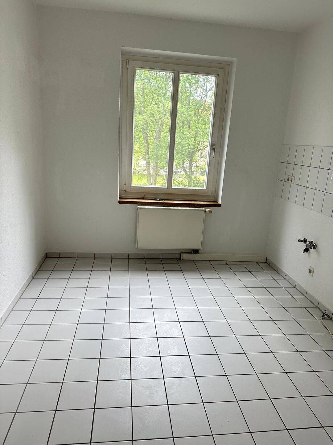 2 Raum-frisch renoviert und zum Einzug bereit – Chemnitz – Vorschaubild 4