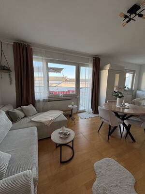 Schöne und gut geschnittene 1 Zimmer-Wohnung mit Balkon direkt an der Lahn, Lahnstr. 7, Gießen – 35398 Gießen – Vorschaubild 2
