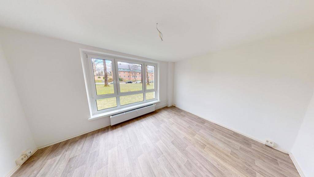 Ruhig gelegene Balkonwohnung mit Tageslichtbad – Chemnitz – Vorschaubild 2