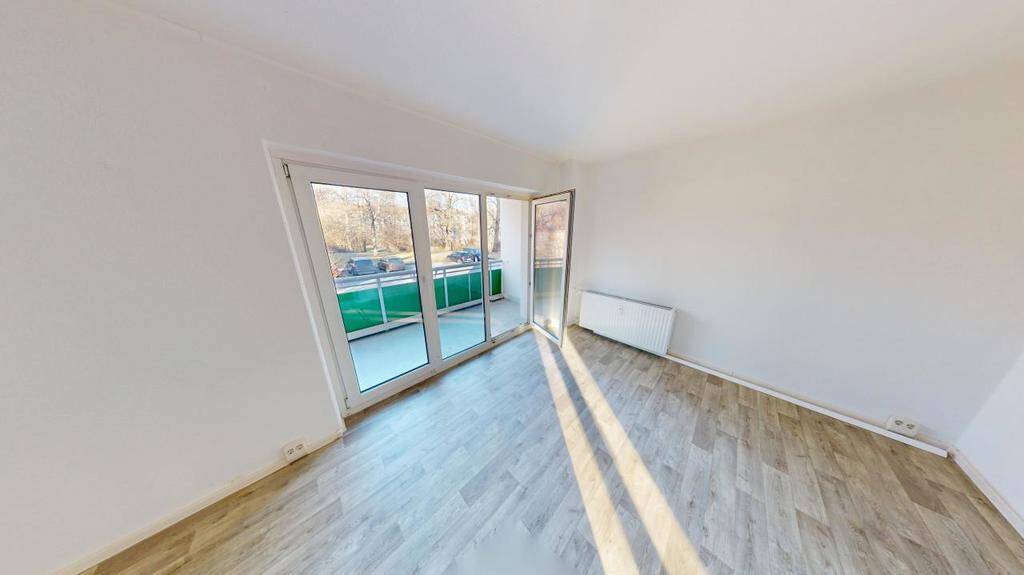 Wunderschöne Balkonwohnung mit Dusche u. Wanne