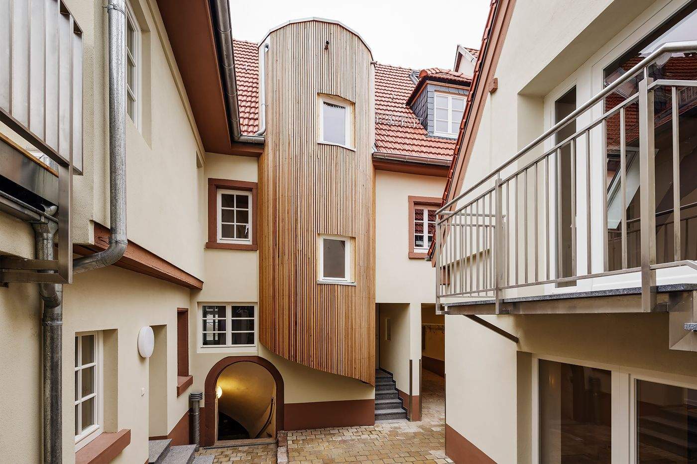 Liebevoll saniertes Mehrfamilienwohnhaus mit 9 Apartments in Heidelberg – Heidelberg – Vorschaubild 2