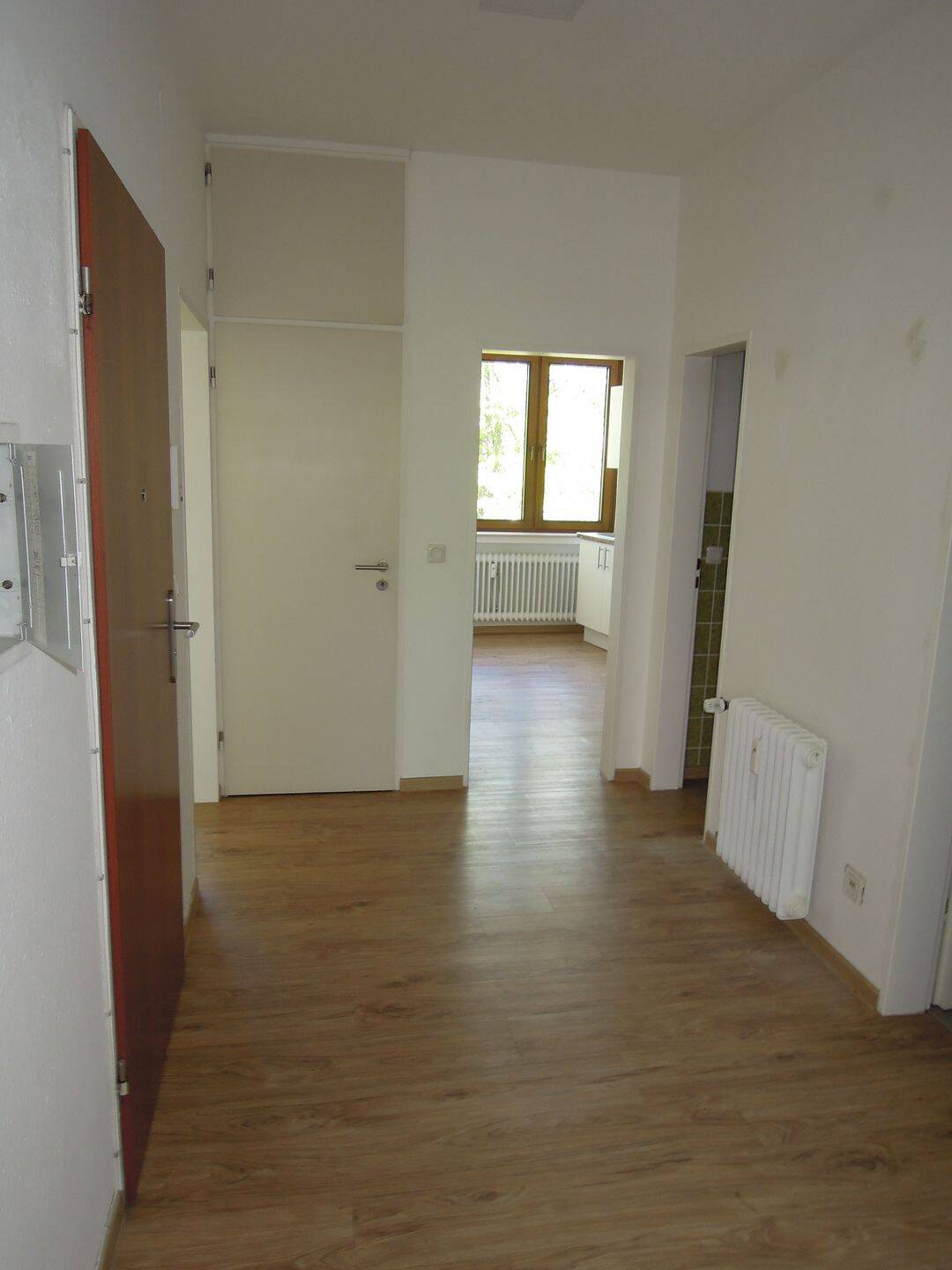 - R E S R V I E R T - Trier, Nähe Konstantin Basilika und Palastgarten - Helle 3 ZKB Wohnung in einem Dreifamilienhaus zu verkaufen ! – Trier – Vorschaubild 2