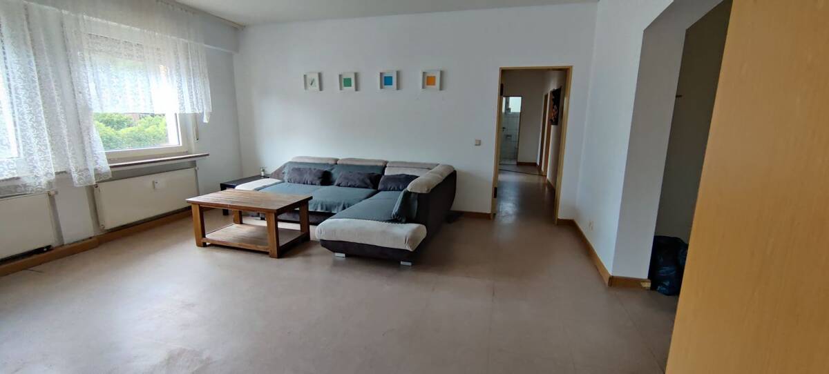 6-Zimmer-Erdgeschosswohnung mit Stellplatz – provisionsfrei – 55768 Hoppstädten-Weiersbach – Bild 1 von 8