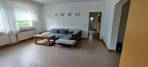 6-Zimmer-Erdgeschosswohnung mit Stellplatz – provisionsfrei