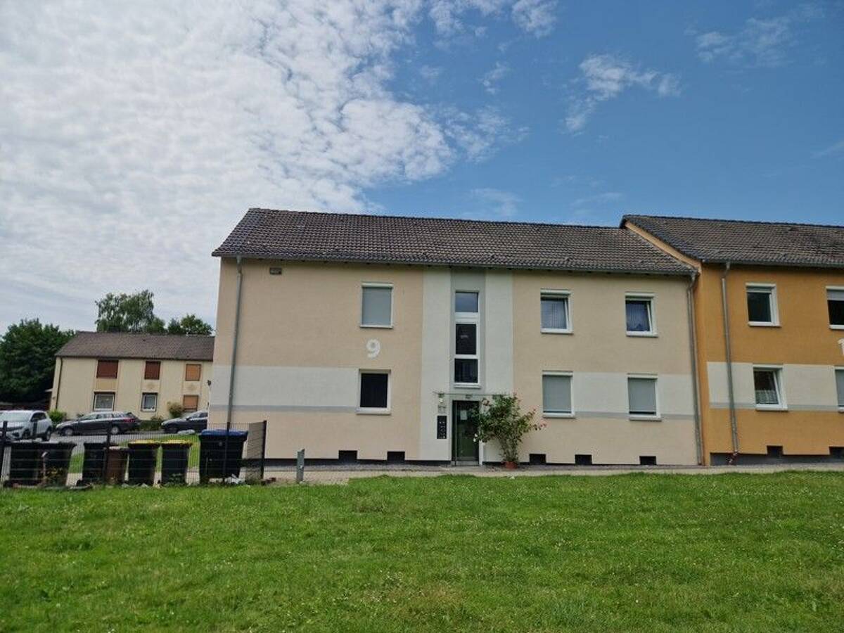 Gelegenheit: renovierte 3-Zimmer-Wohnung mit Balkon – 44359 Dortmund – Bild 1 von 4
