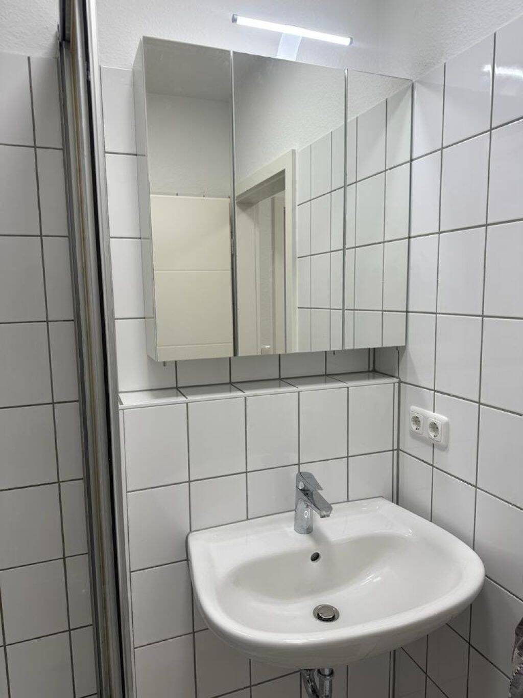 Komplett möbliert - Appartement nahe Haufptbahnhof/Altstadt - neue Küche mit Balkon – Nürnberg – Vorschaubild 8