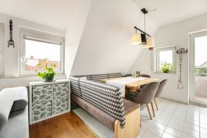 Dachgeschossflair trifft Wohnkomfort: 3,5 Zi. mit Balkon und Tiefgaragenstellplatz – 89160 Dornstadt – Vorschaubild 7