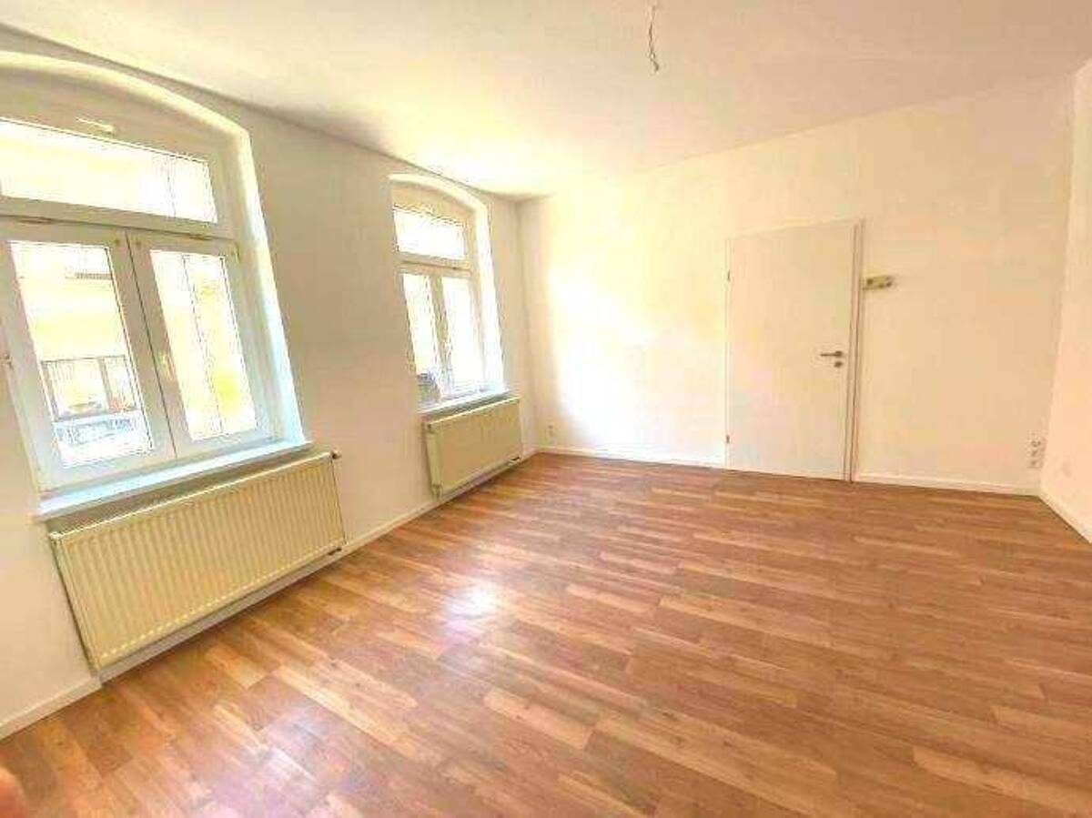 RUHIGE LAGE / KOMPLETT SANIERT / SCHÖNER GARTEN / ZENTRAL – 8468 Reichenbach – Bild 1 von 5