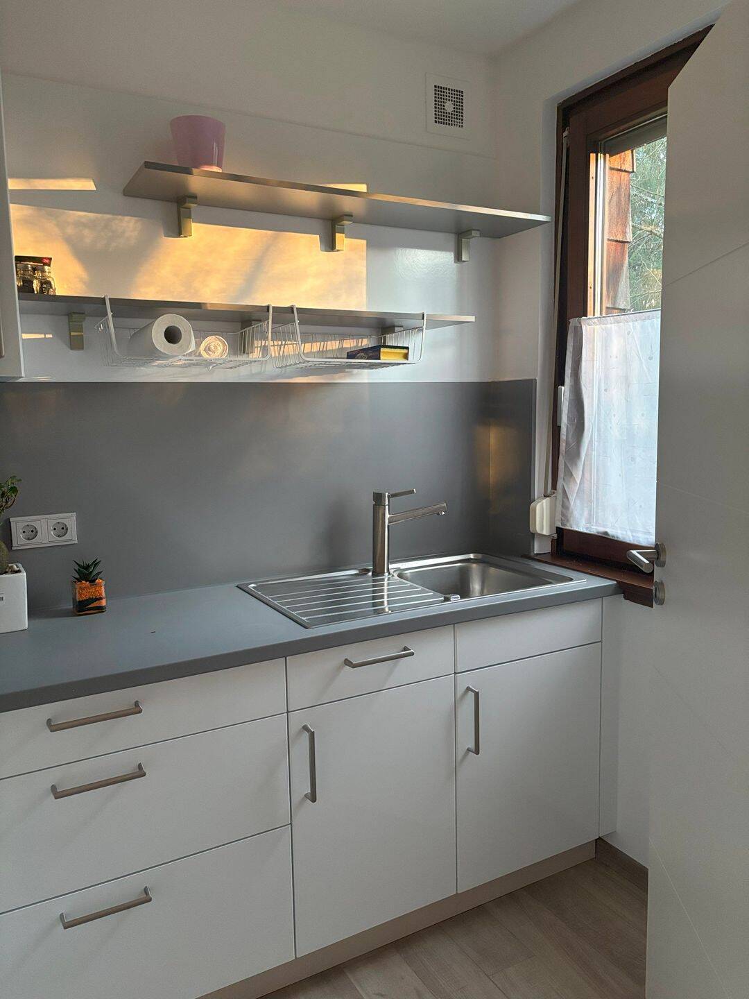 Helle und attraktive 1,5-Zimmer-Wohnung in München Harlaching – München – Vorschaubild 2
