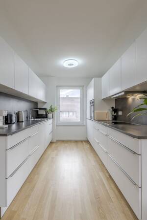 Barrierefreie 3-Zimmer-Wohnung mit Balkon, Keller und Tiefgaragenstellplatz – 70435 Stuttgart – Vorschaubild 4