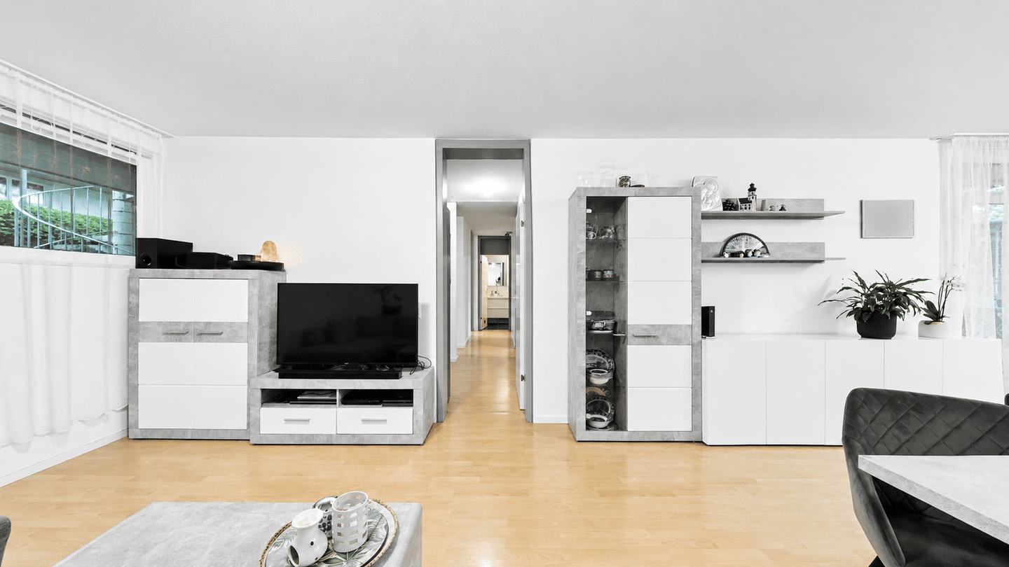 Ihr barrierefreier Wohlfühlort! Wunderschöne 3,5 Zi- Erdgeschosswohnung in Bestlage am Eichenhain – Stuttgart – Vorschaubild 2