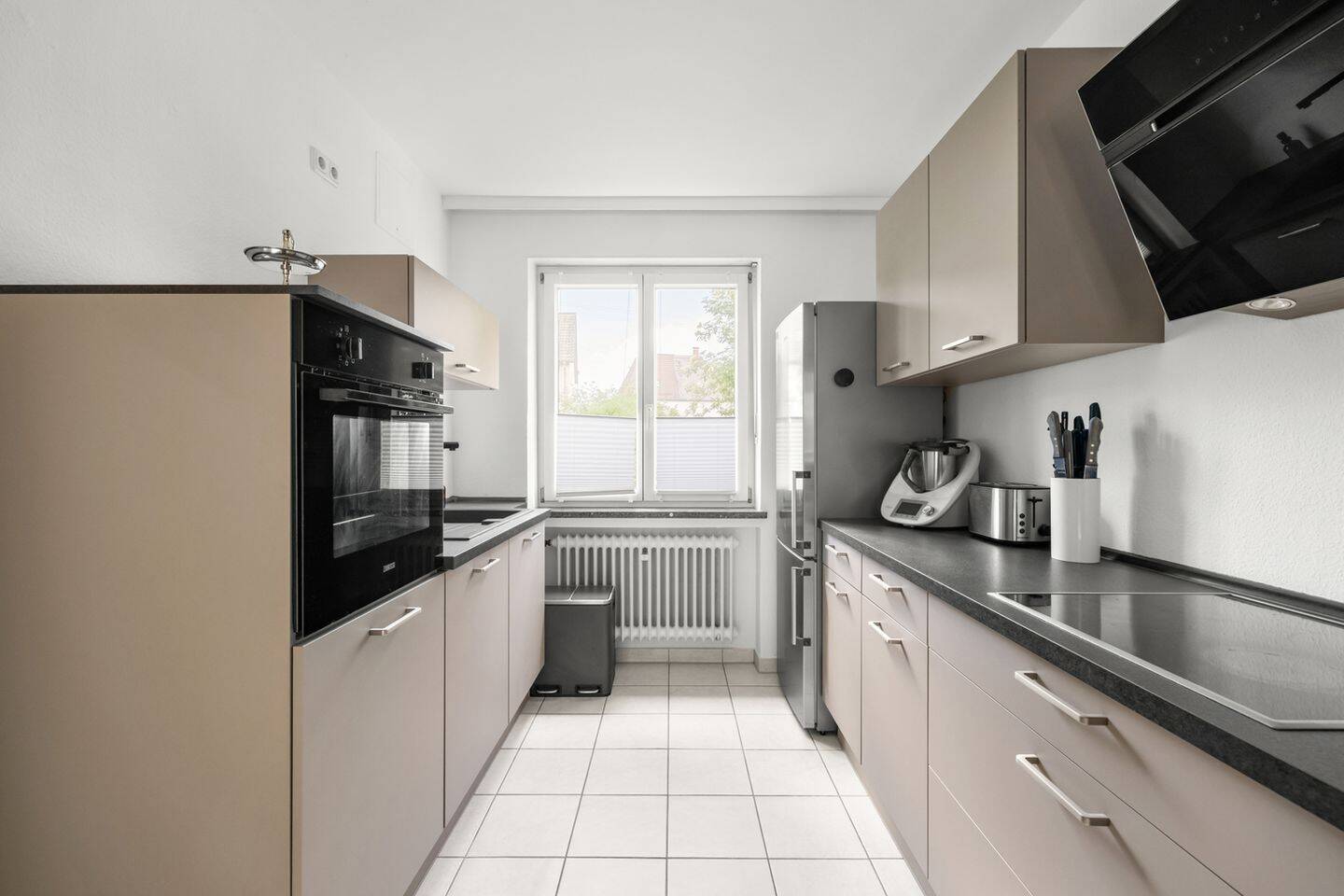 *KÄUFER-PROVISIONSFREI*: Charmantes REH mit großem Garten und Garage in Kriegshaber – Augsburg – Vorschaubild 4