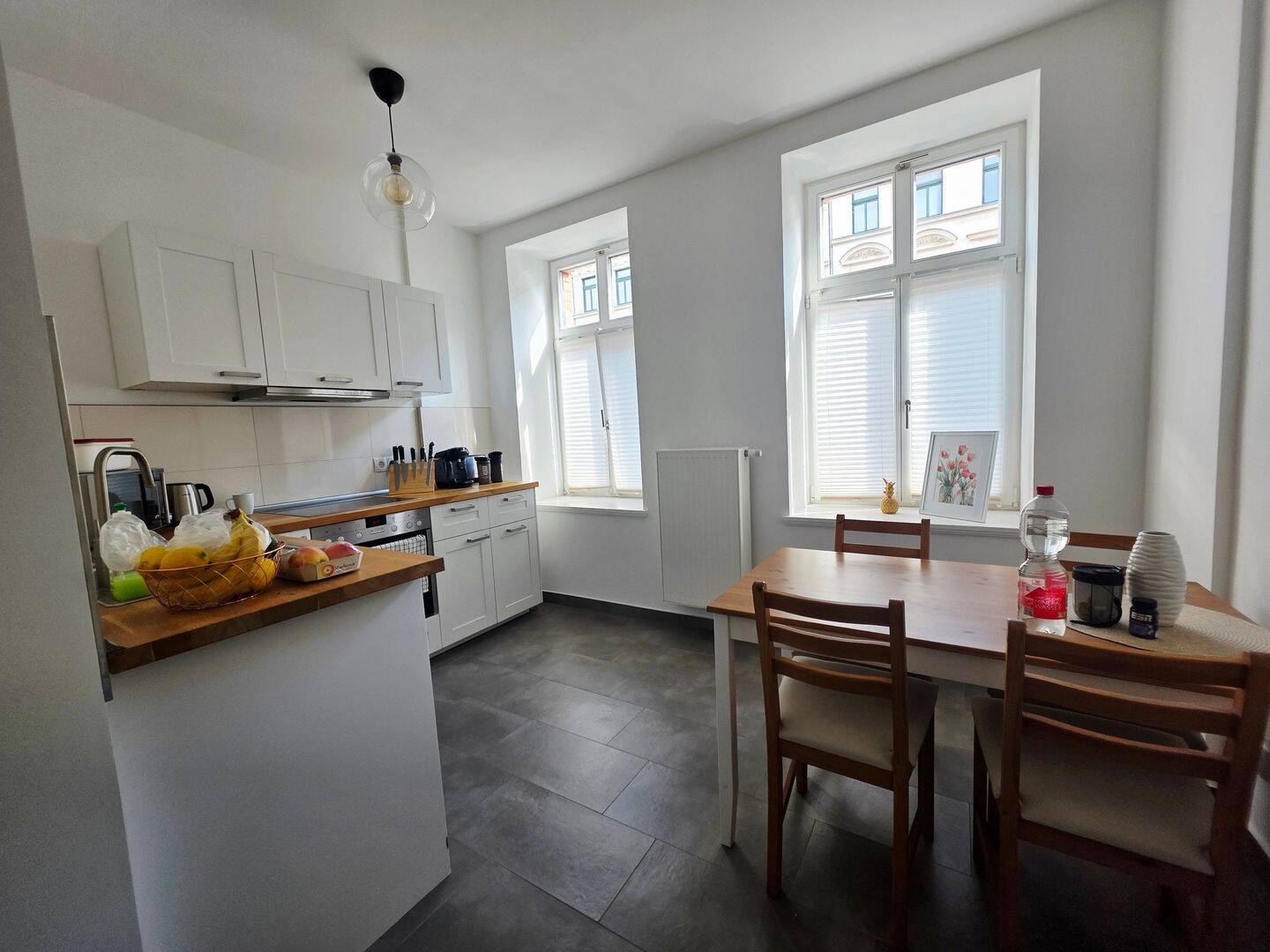 2 Zimmer mit Rießenküche und tollem Balkon in Reudnitzer Denkmal Altbau – Leipzig – Vorschaubild 3